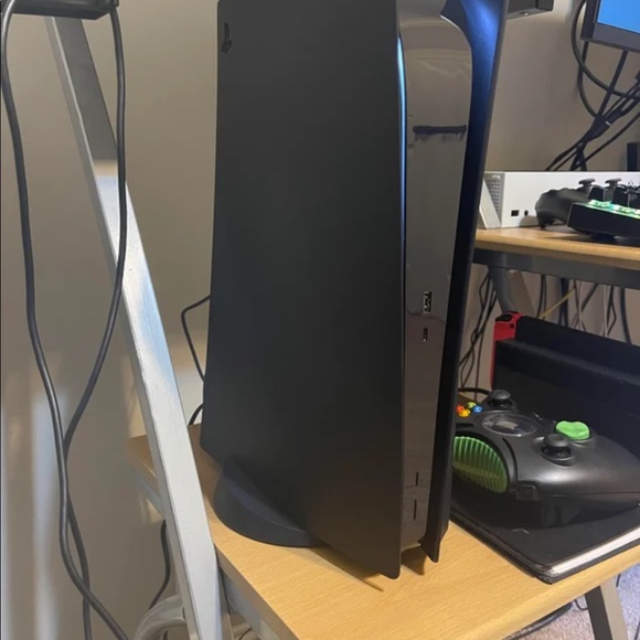 COPY - PlayStation 5 - Picture 3 of 3